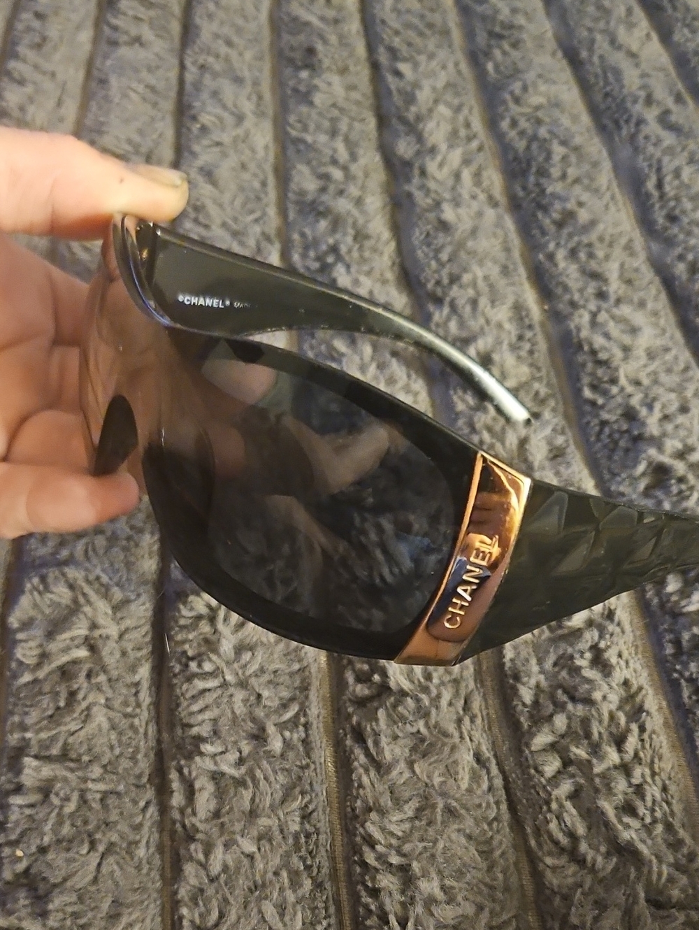 CHANEL QUILTED SHIELD 6009 VINTAGE DESIGNERS 20 YEARS OLD!!
